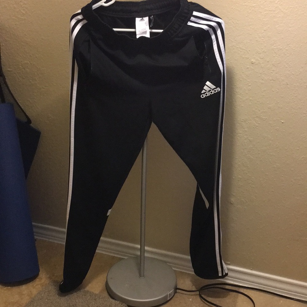 Adidas track Pant YL